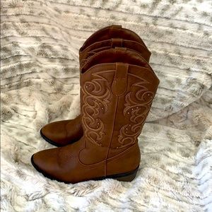 Cat and Jack cow girl boots